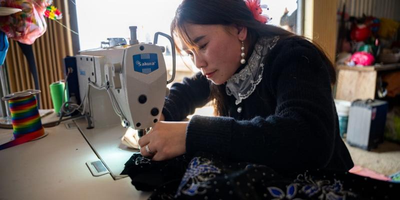 Hai opened a tailor shop with the support from Samaritan's Purse—a lifelong dream for the young mother.