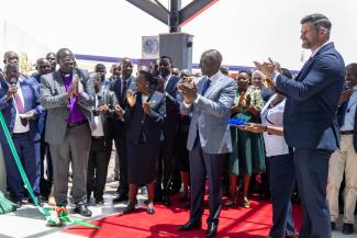 Samaritan’s Purse COO Edward Graham joins Kenya President William Samoei Ruto at the ribbon cutting of the new cardiothoracic center at Tenwek Hospital.