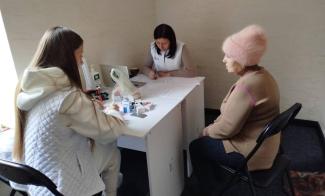 Violetta (right) found Samaritan’s Purse mobile medical unit in Ukraine to be a source of help and encouragement.