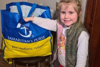 Samaritan’s Purse has delivered over 285 million pounds of food to suffering Ukrainians like Yana and her family.
