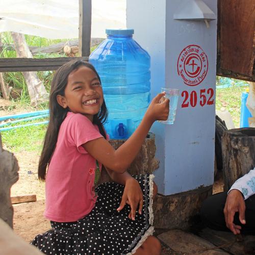 girl with water filter